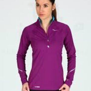 Saucony running top Size M